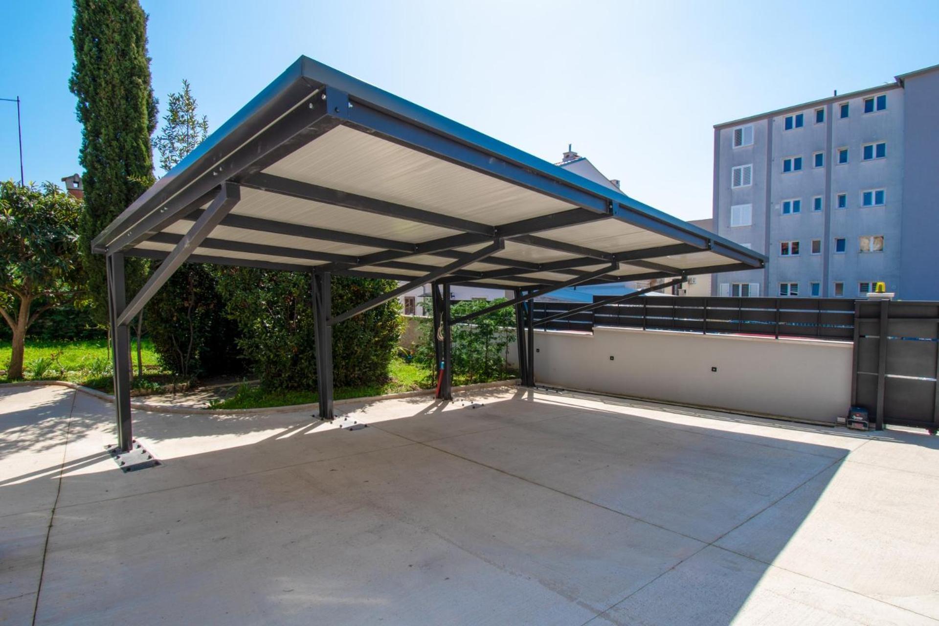 Apartment Life With Free Parking Pula